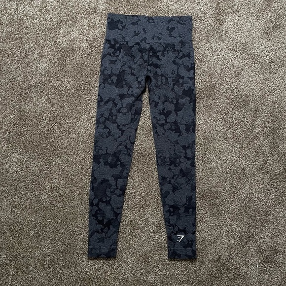 Gymshark Cropped Leggings Camo Seamless - Picture 3 of 3